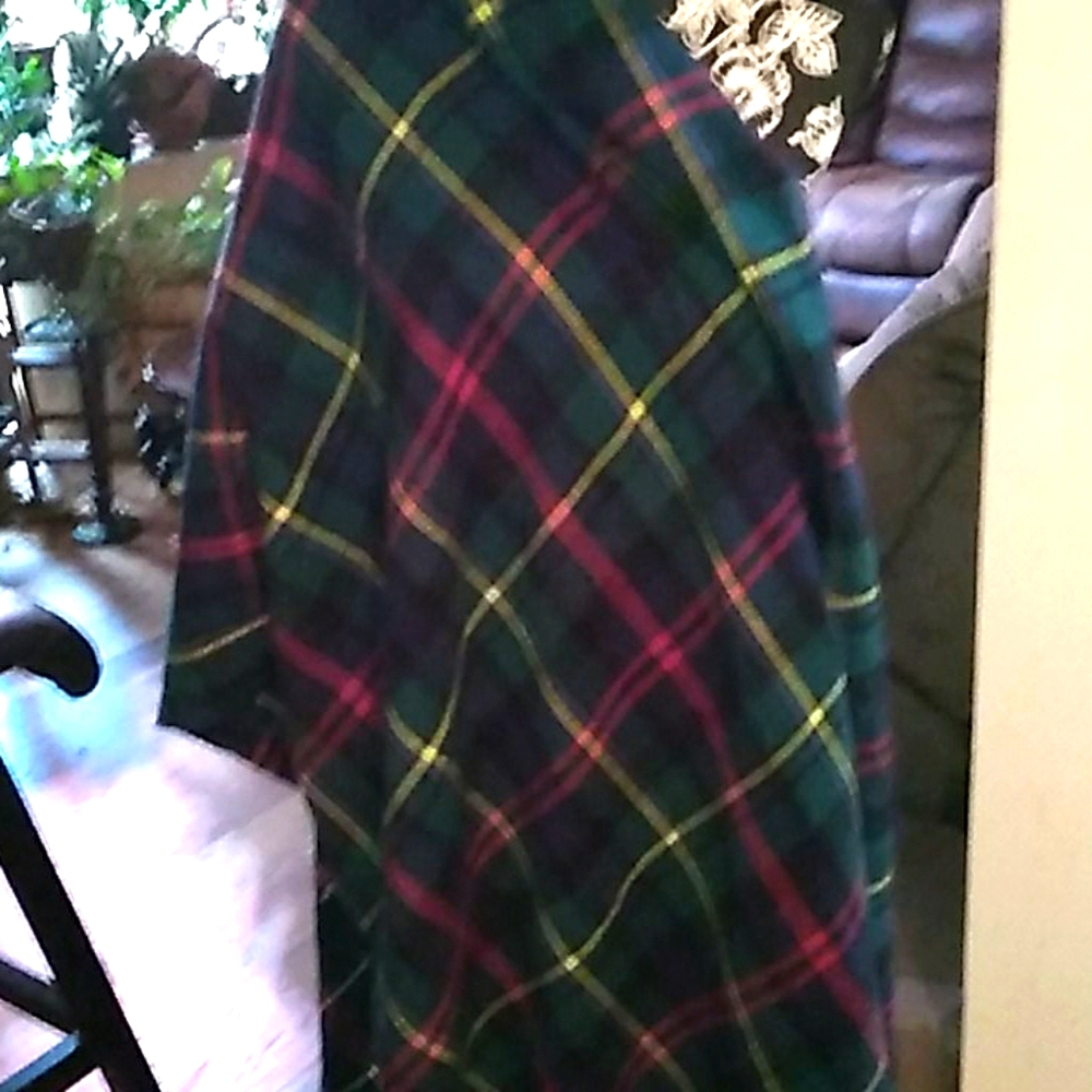 Classic checked shawl